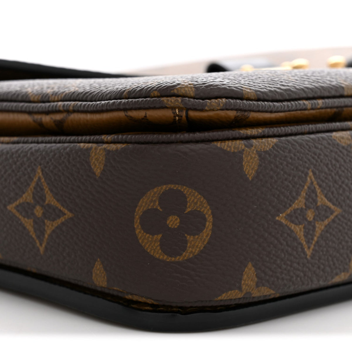 Reverse Monogram Pochette Metis