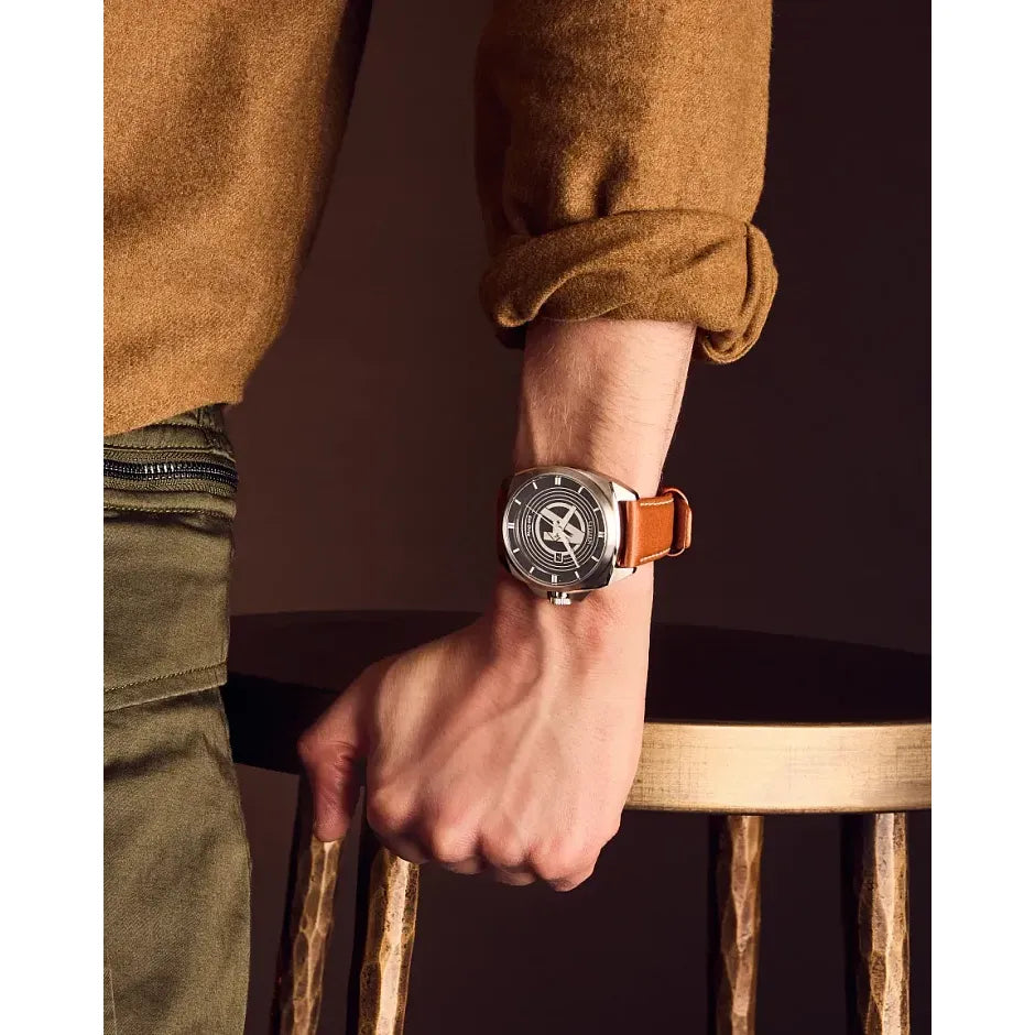AW1721-08W