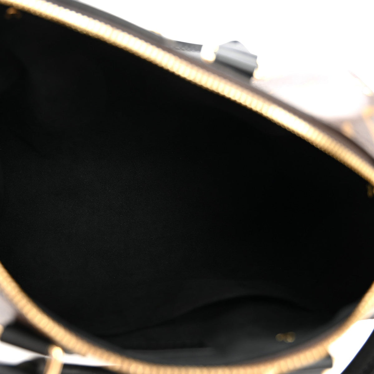 Reverse Monogram Speedy Trunk 25