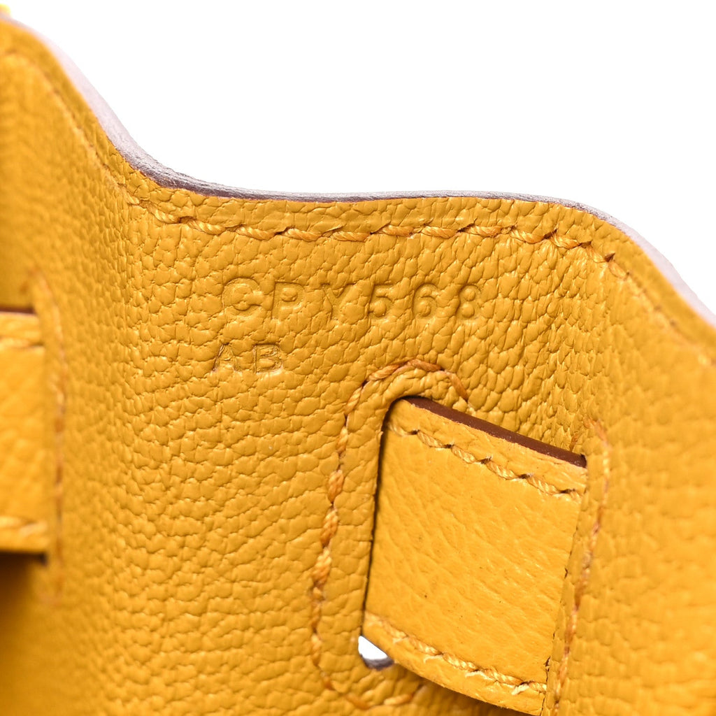 Epsom Kelly Sellier 28 Jaune Ambre