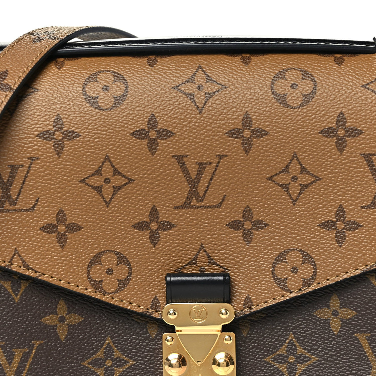 Reverse Monogram Pochette Metis