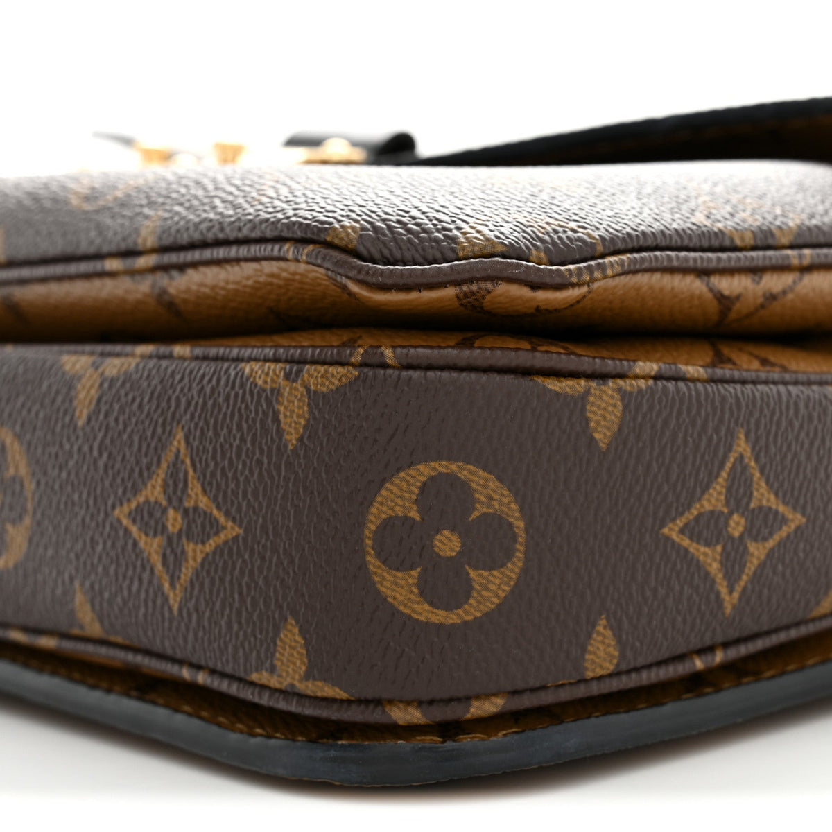 Reverse Monogram Pochette Metis