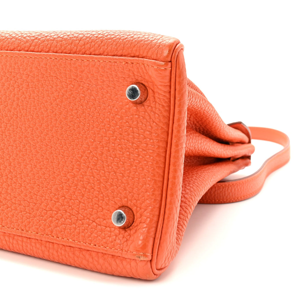 Togo Kelly Retourne 32 Orange