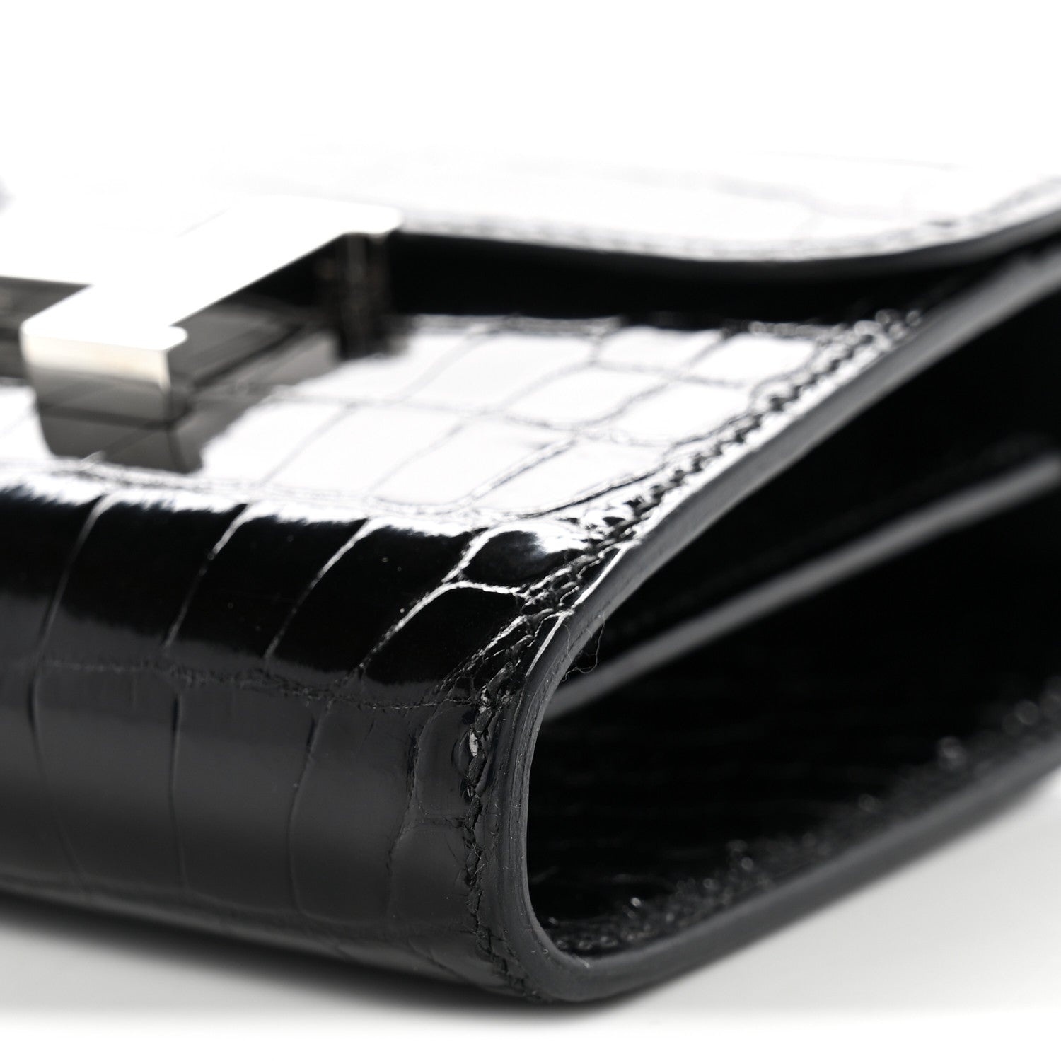 Shiny Alligator Constance Short Wallet Black