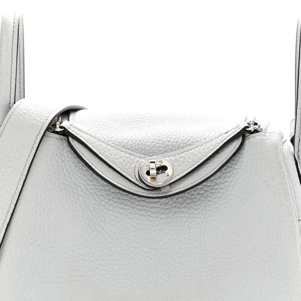 Taurillon Clemence Mini Lindy 20 Bleu Pale