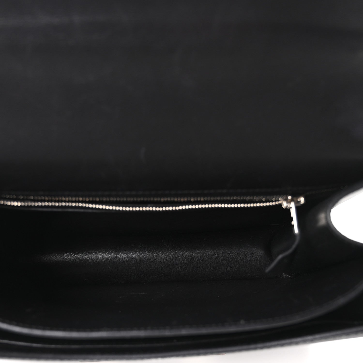 Epsom Constance 24 Black