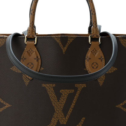 Reverse Monogram Giant Onthego MM