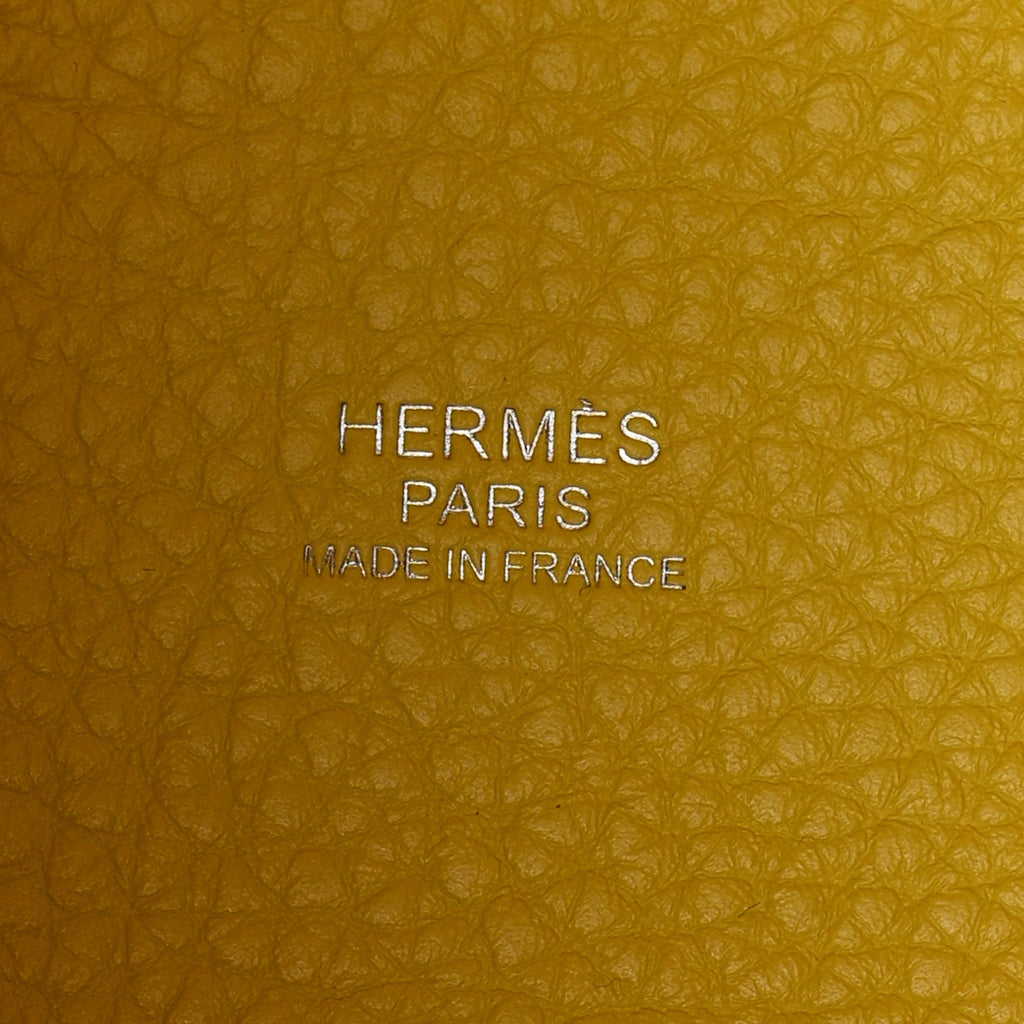 Taurillon Clemence Casaque Picotin Lock 18 PM Lime Sesame