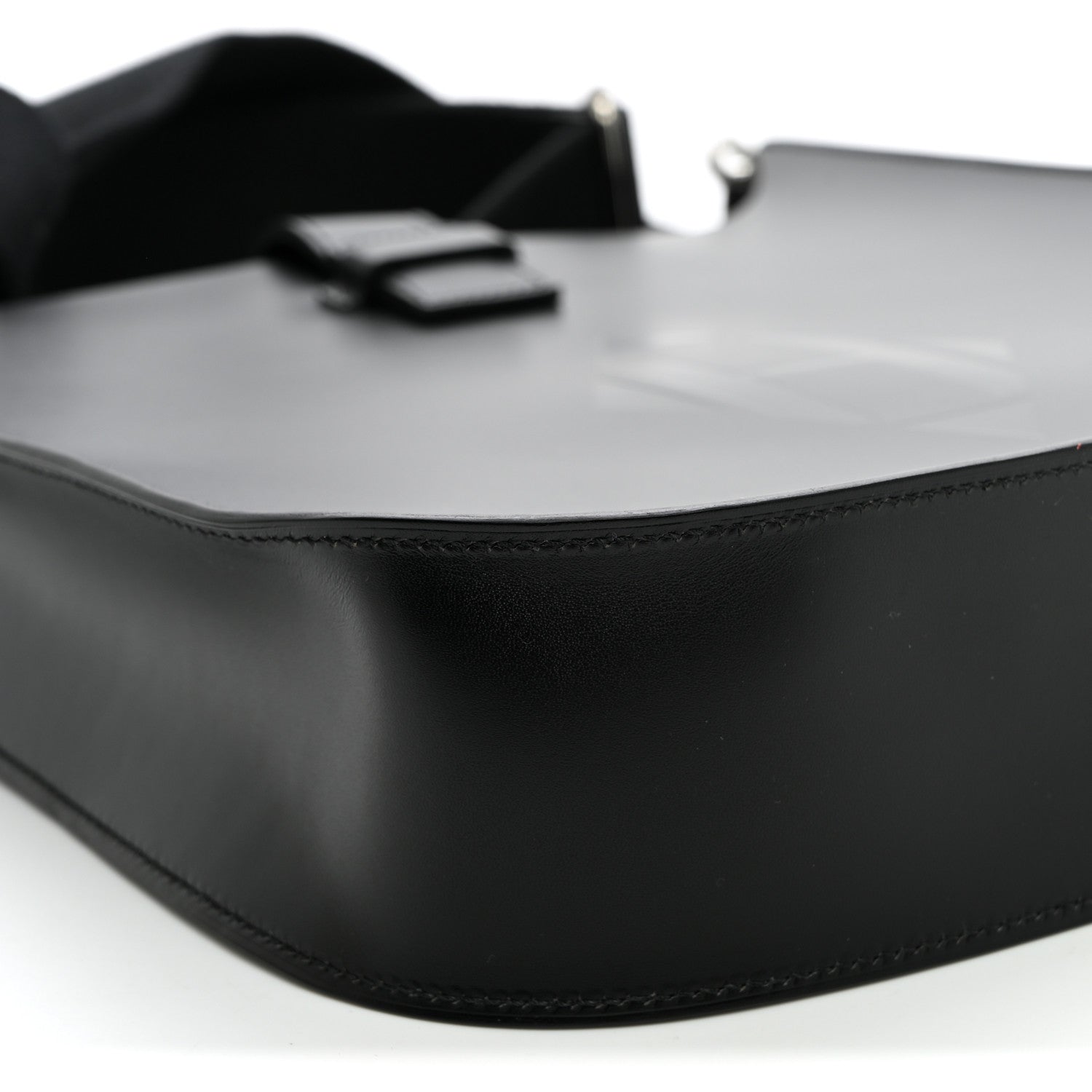 Vache Hunter Evelyne Sellier 29 PM Black
