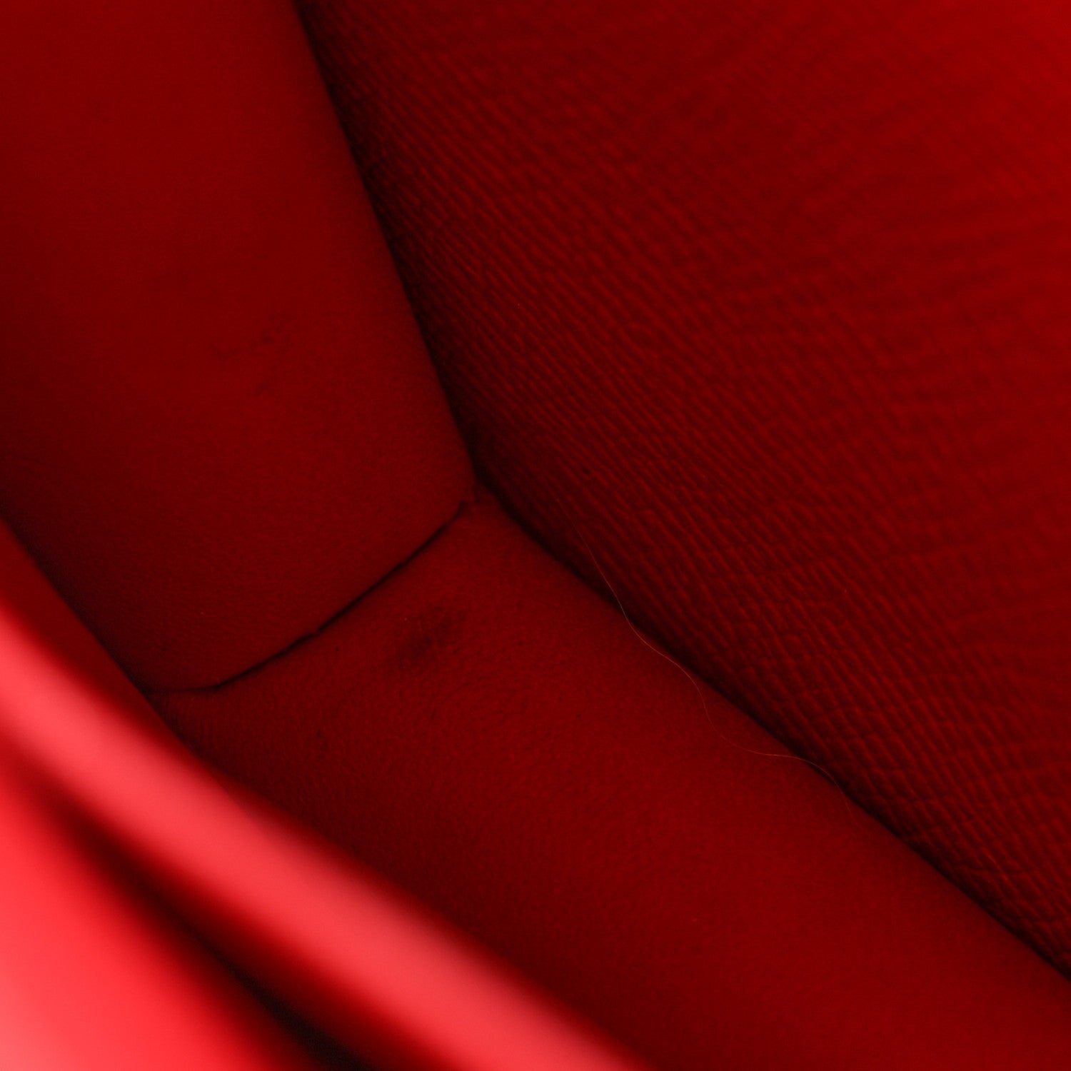 Epsom Constance 24 Rouge Casaque