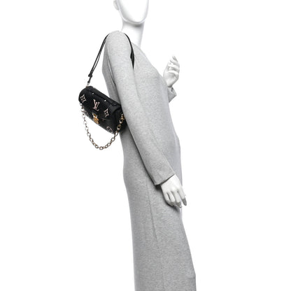 Empreinte Monogram Giant Pochette Metis East West Black Beige