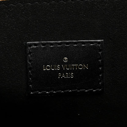 Reverse Monogram Pochette Metis