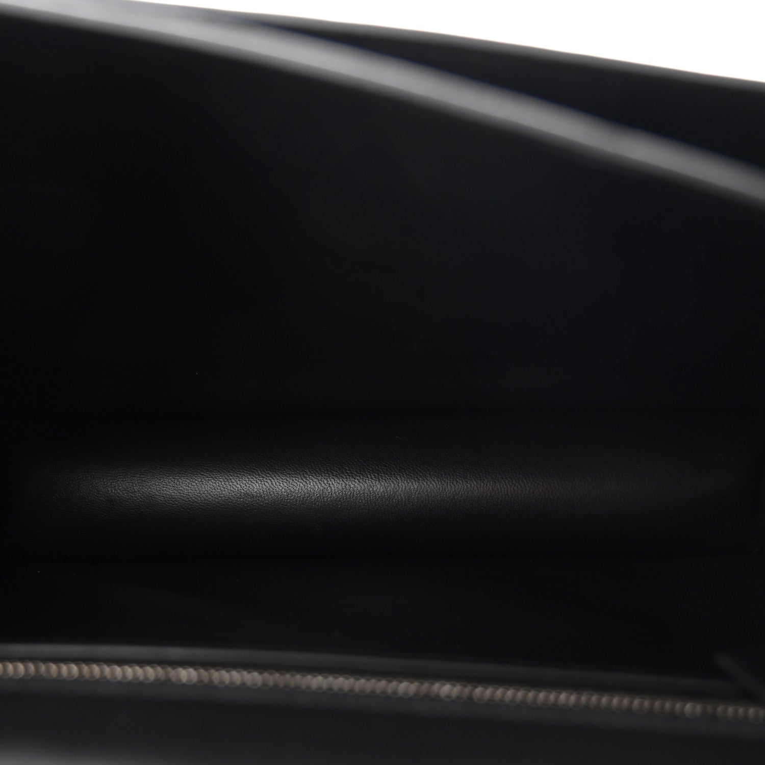 Madame Calfskin Lizard Constance 24 Black Ombre