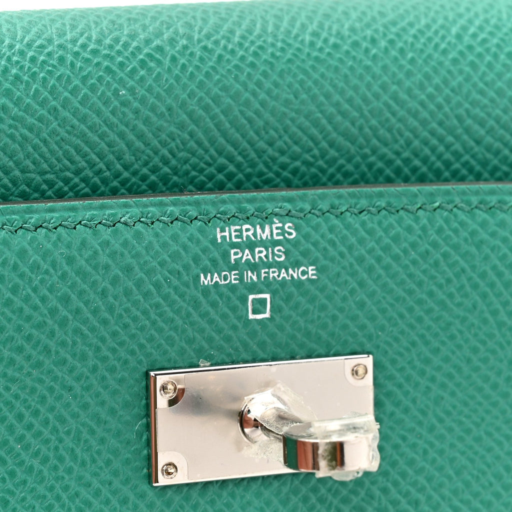 Epsom Shiny Alligator Kelly Medium Wallet Vert Jade