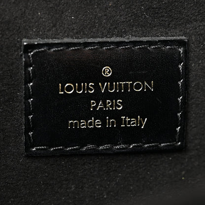 Reverse Monogram Pochette Metis