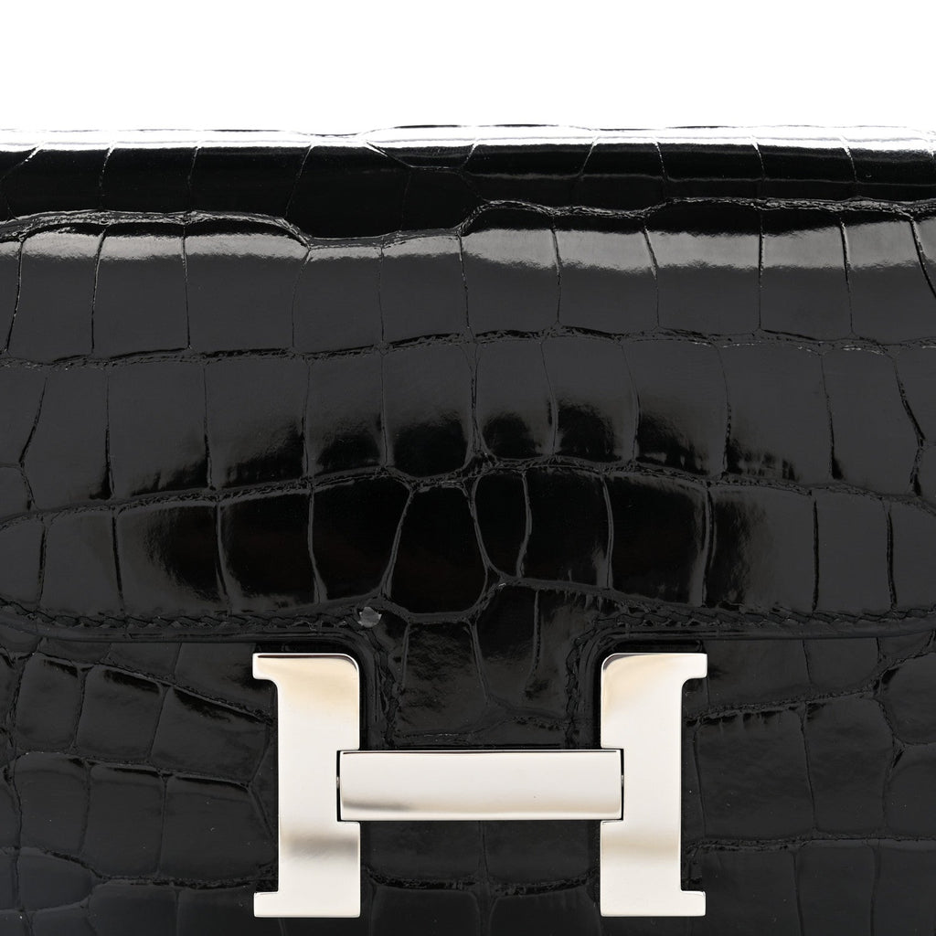Shiny Alligator Constance Short Wallet Black