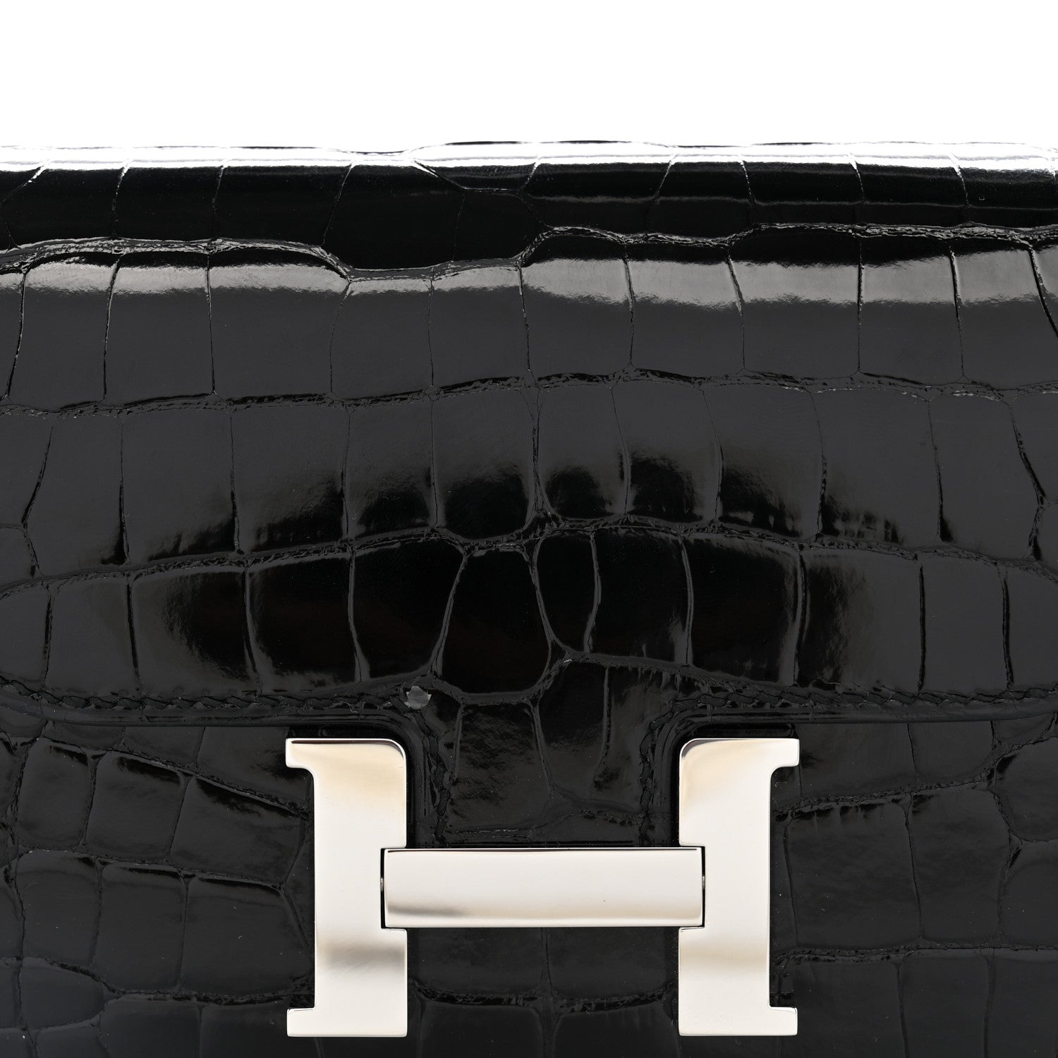 Shiny Alligator Constance Short Wallet Black