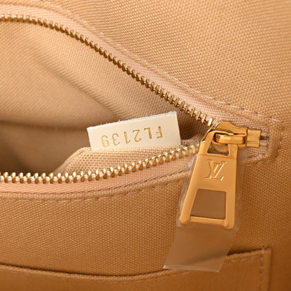 Monogram Giant Onthego GM Kaki Beige