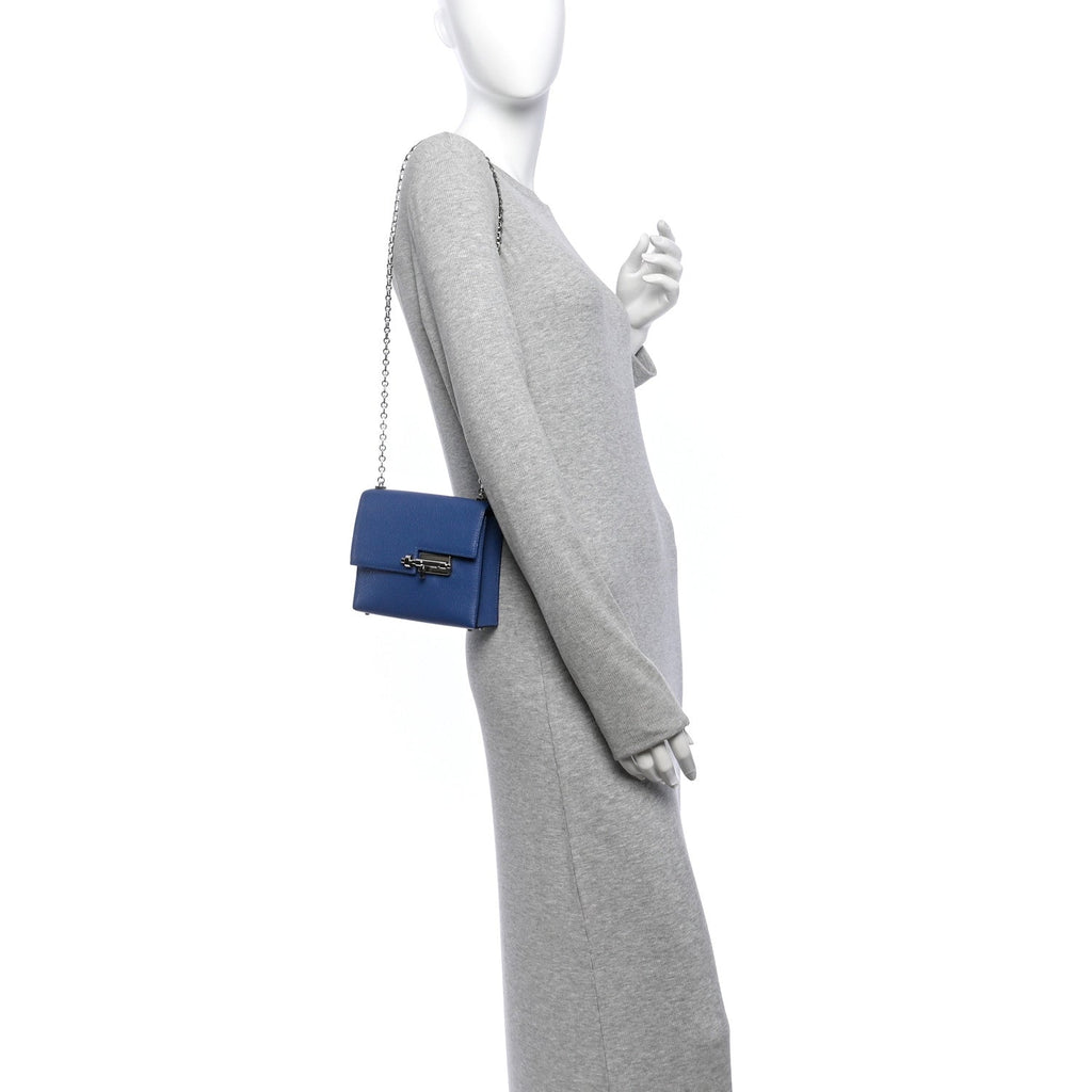 Chevre Mysore Mini Verrou Chaine Bag Bleu Agate