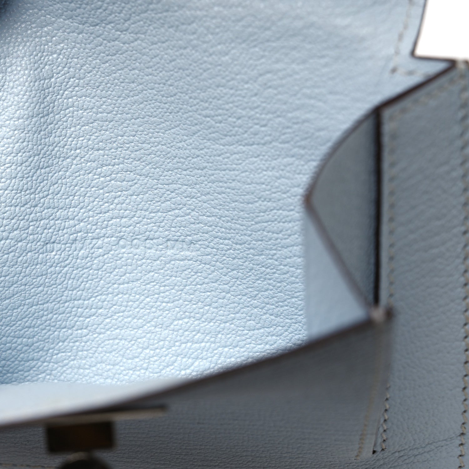 Chevre Mysore Kelly Pocket Compact Wallet Bleu Brume