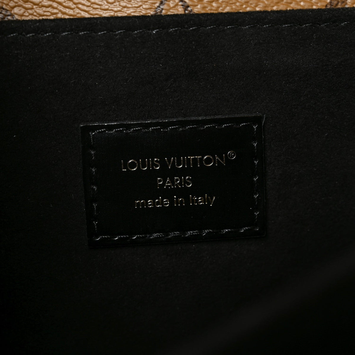 Reverse Monogram Pochette Metis