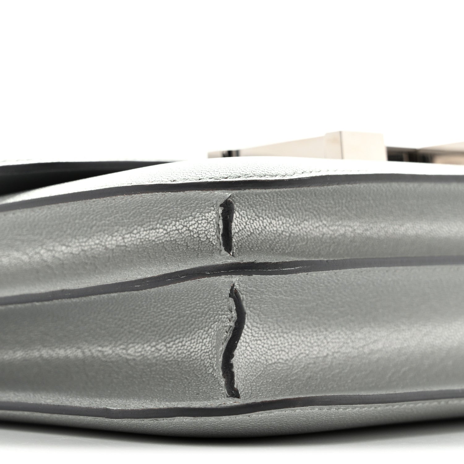 Metallic Chevre Chamkilight Constance 18 Argent