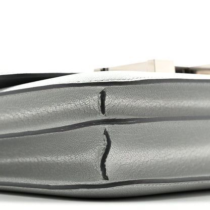 Metallic Chevre Chamkilight Constance 18 Argent