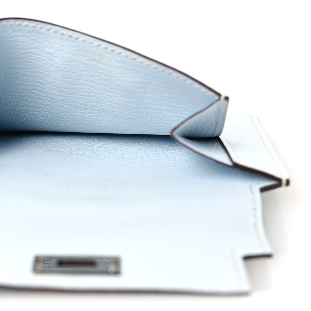 Chevre Mysore Kelly Pocket Compact Wallet Bleu Brume