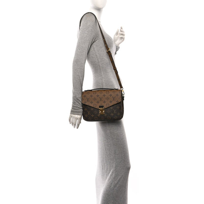 Reverse Monogram Pochette Metis