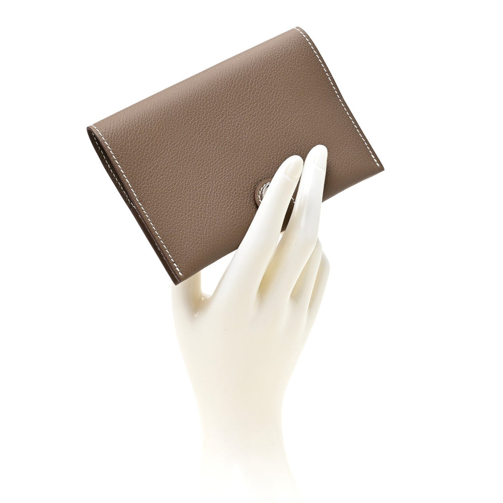 Evercolor R.M.S Passport Holder Etoupe