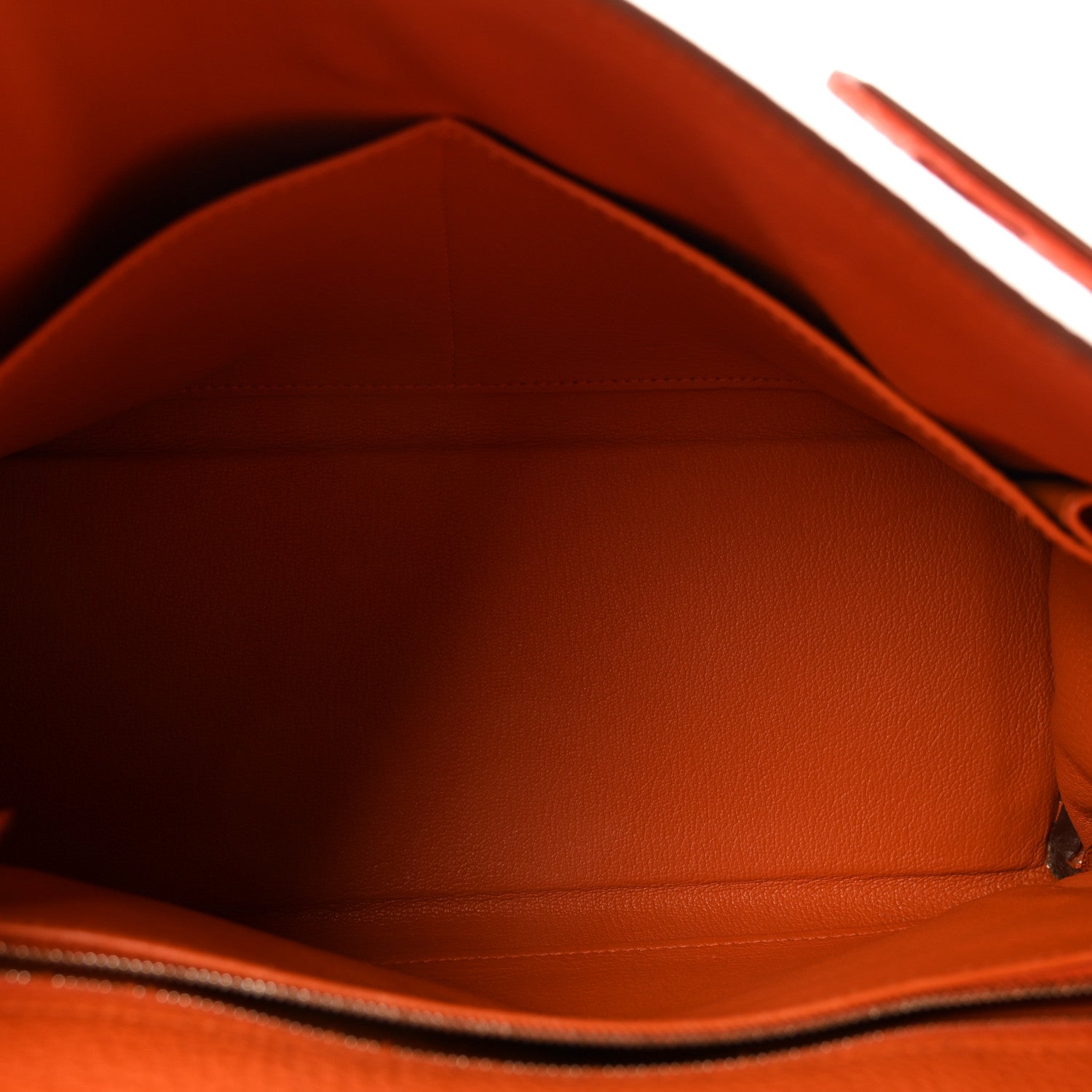 Togo Kelly Retourne 32 Orange