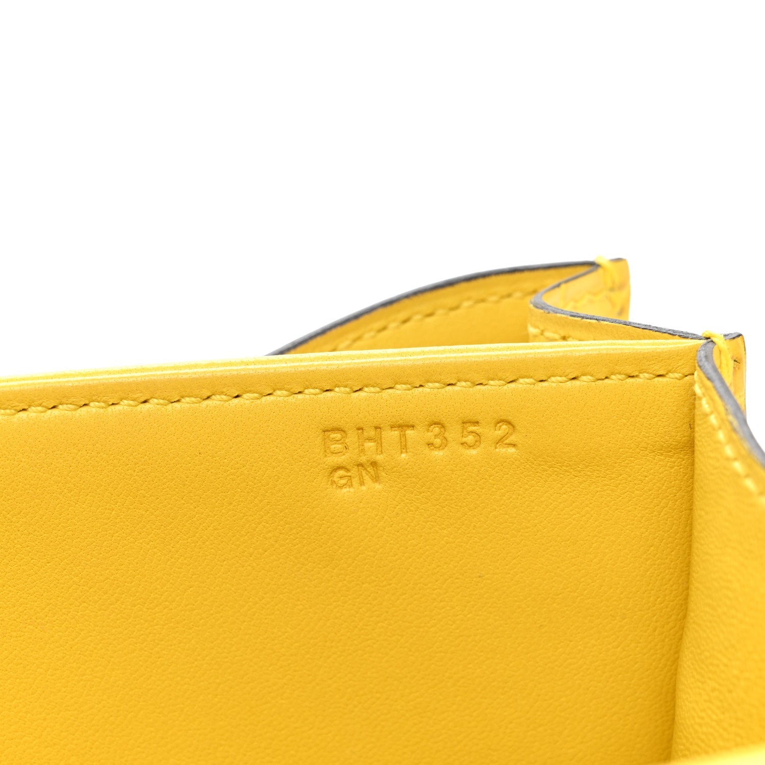 Matte Alligator Constance 18 Mimosa