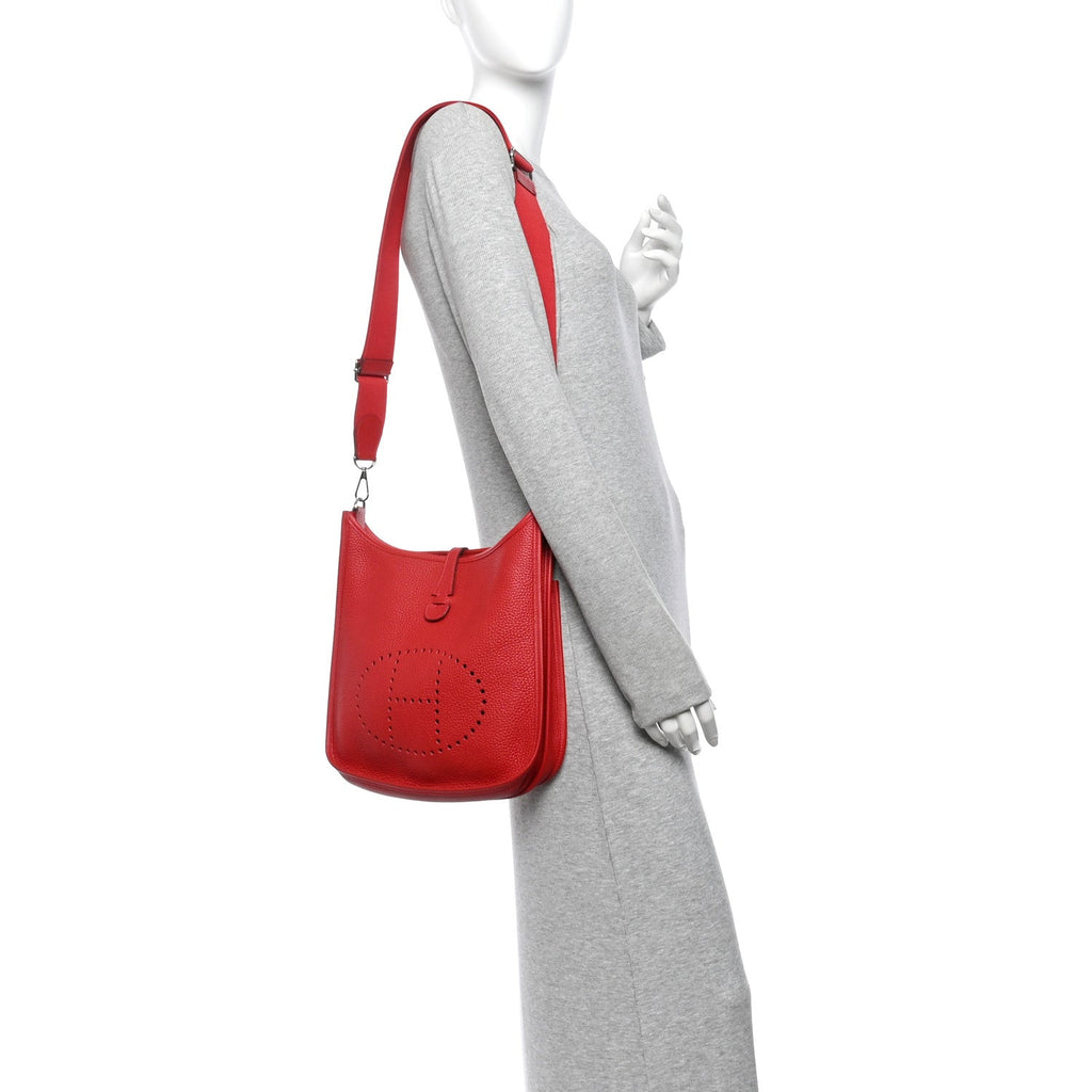 Taurillon Clemence Evelyne III PM Rouge Casaque
