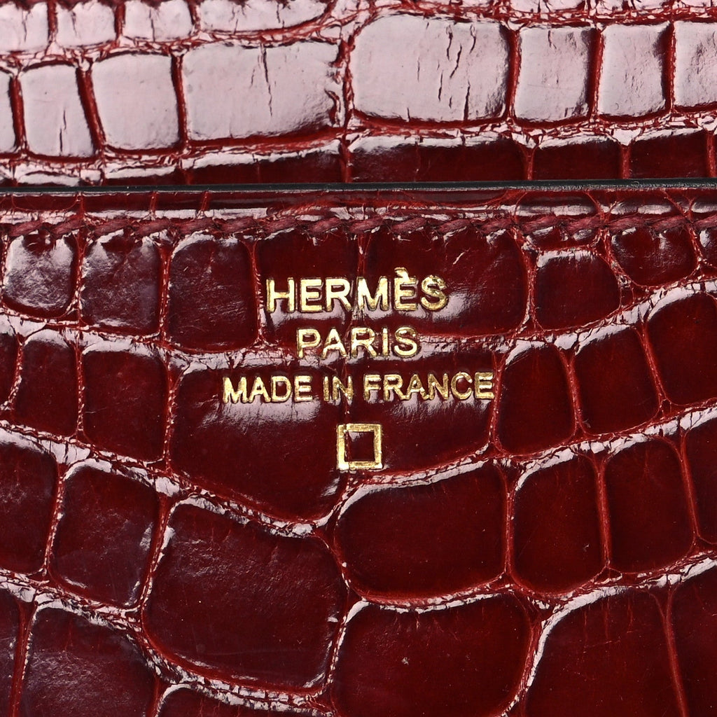 Shiny Alligator Constance Long Wallet Rouge Vif
