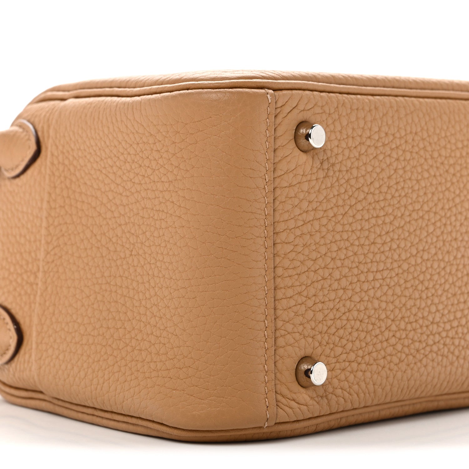 Taurillon Clemence Mini Lindy 20 Biscuit