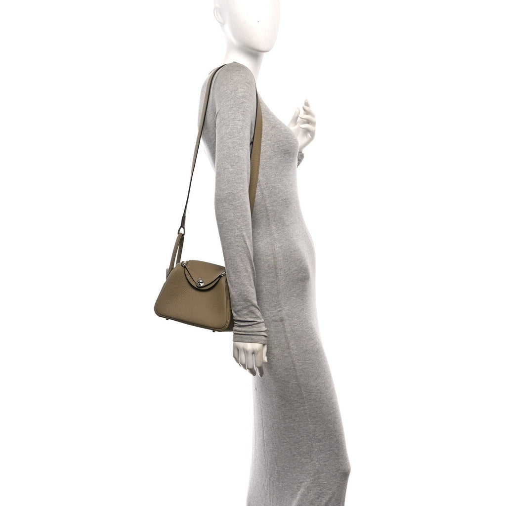 Taurillon Clemence Mini Lindy 20 Beige Marfa
