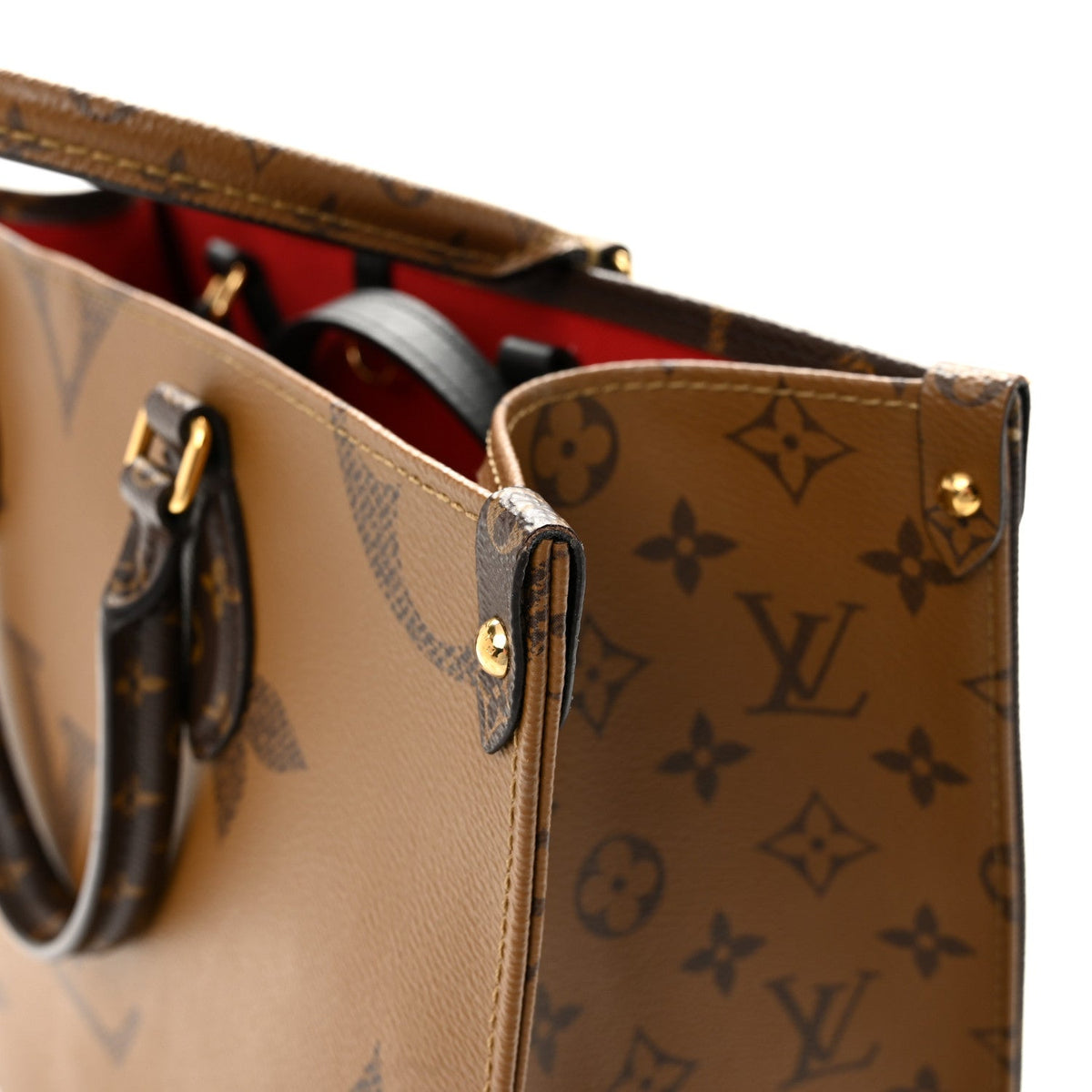 Reverse Monogram Giant Onthego MM
