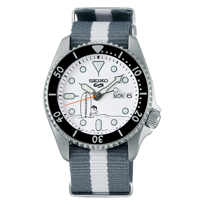 Seiko 5 Sports x Peanuts Surfboard Snoopy Limited Edition White Dial Two Tone NATO Strap Watch For Men - SRPK25K1