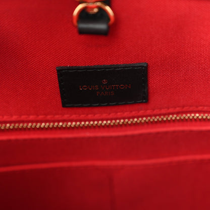 Reverse Monogram Giant Onthego MM