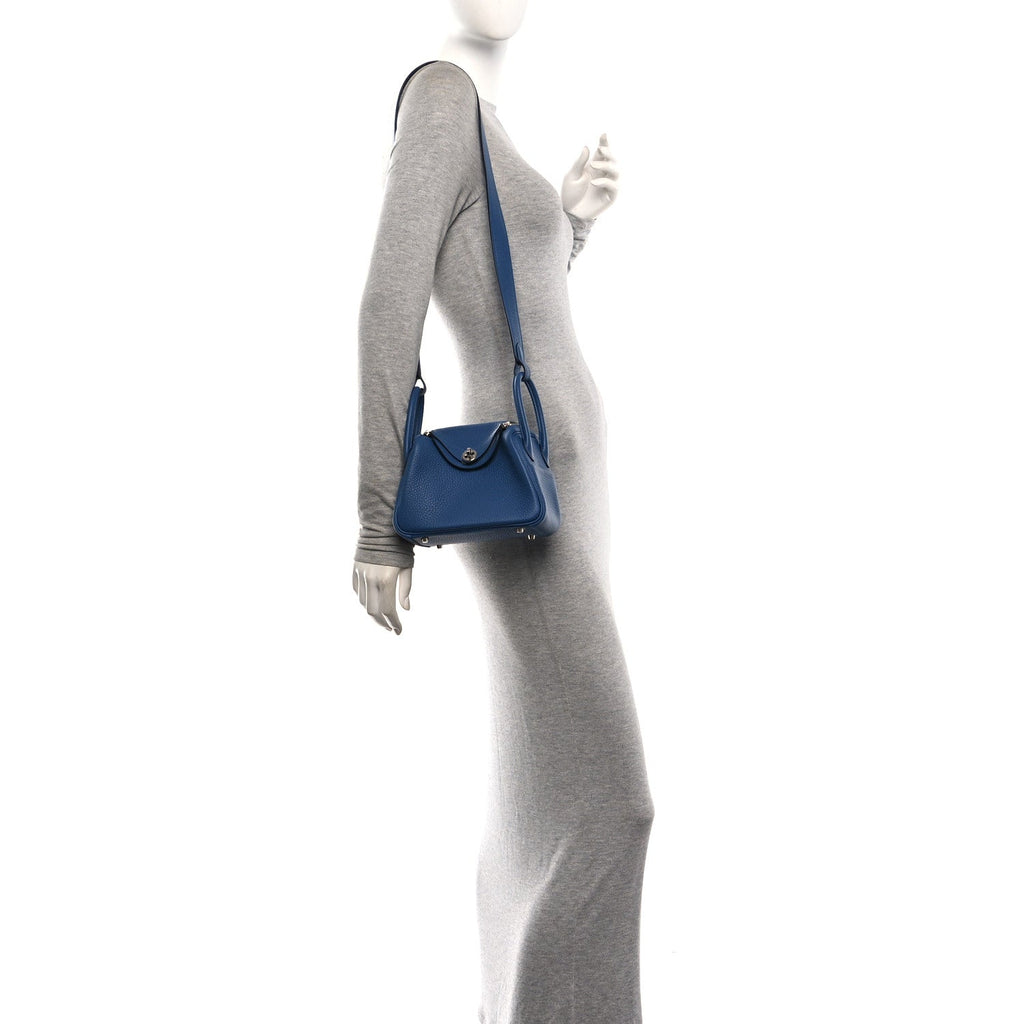 Taurillon Clemence Mini Lindy 20 Bleu Tie