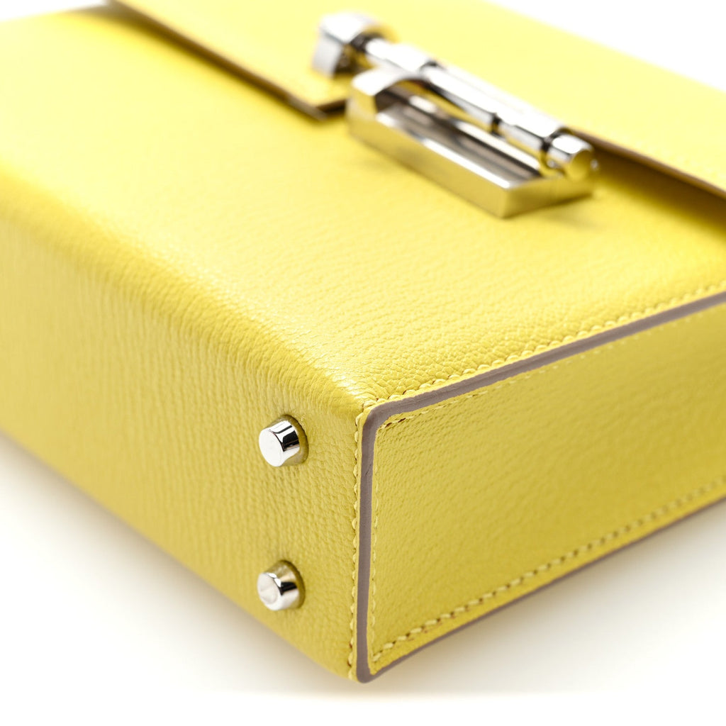 Chevre Mysore Mini Verrou Chaine Bag Lime