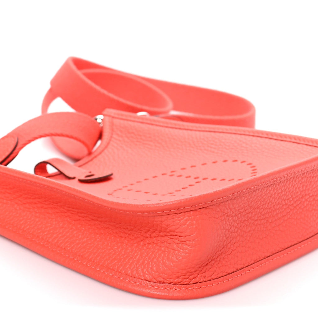 Taurillon Clemence Evelyne TPM Rouge Pivoine