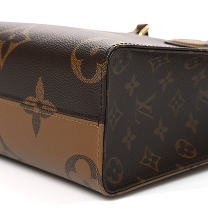 Reverse Monogram Giant Onthego PM