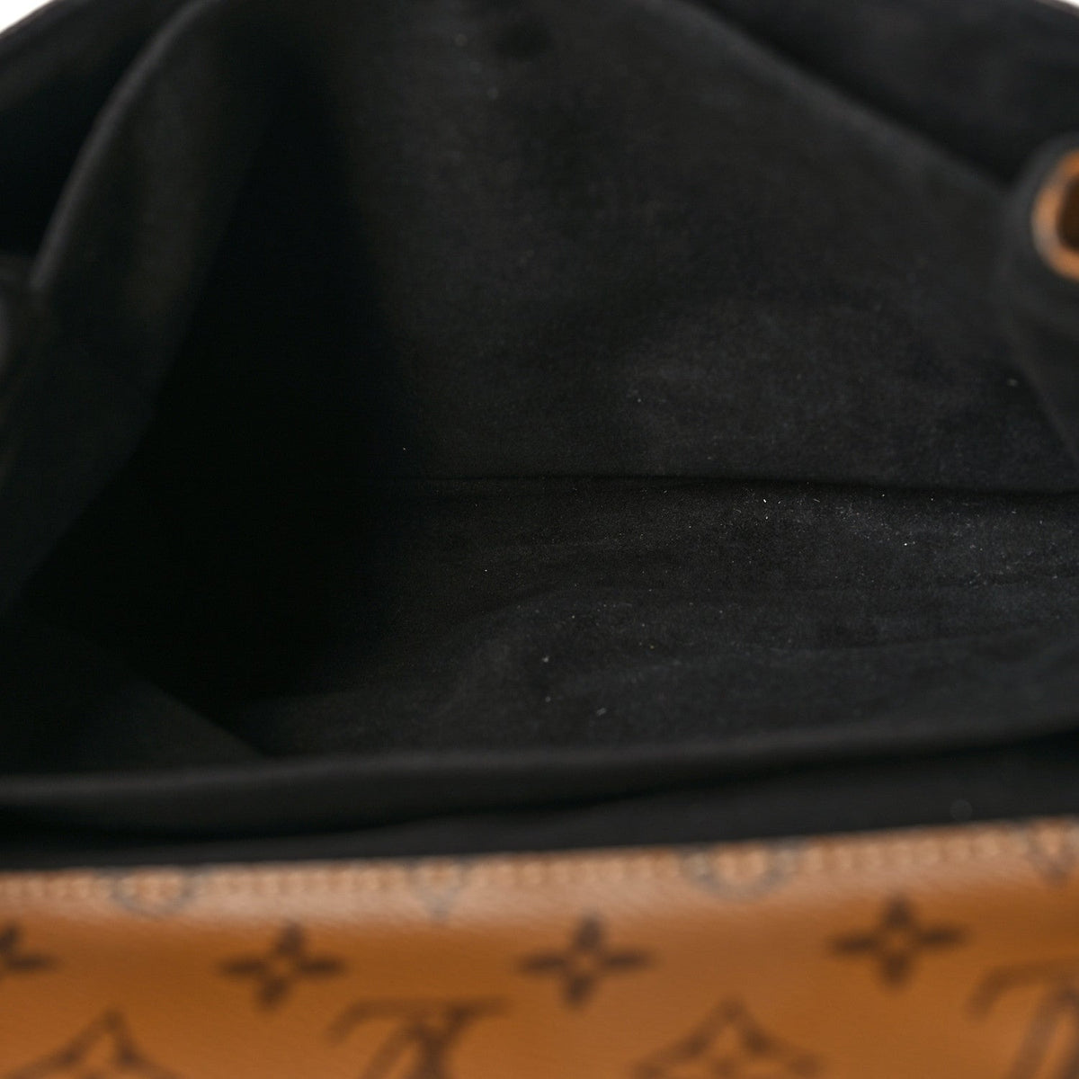 Reverse Monogram Pochette Metis