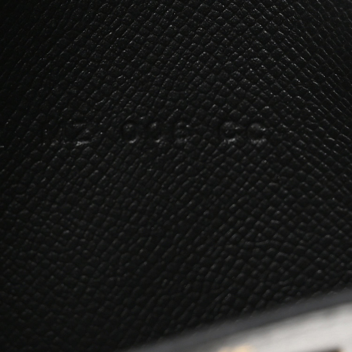 Veau Madame Kelly Pocket Compact Wallet Black