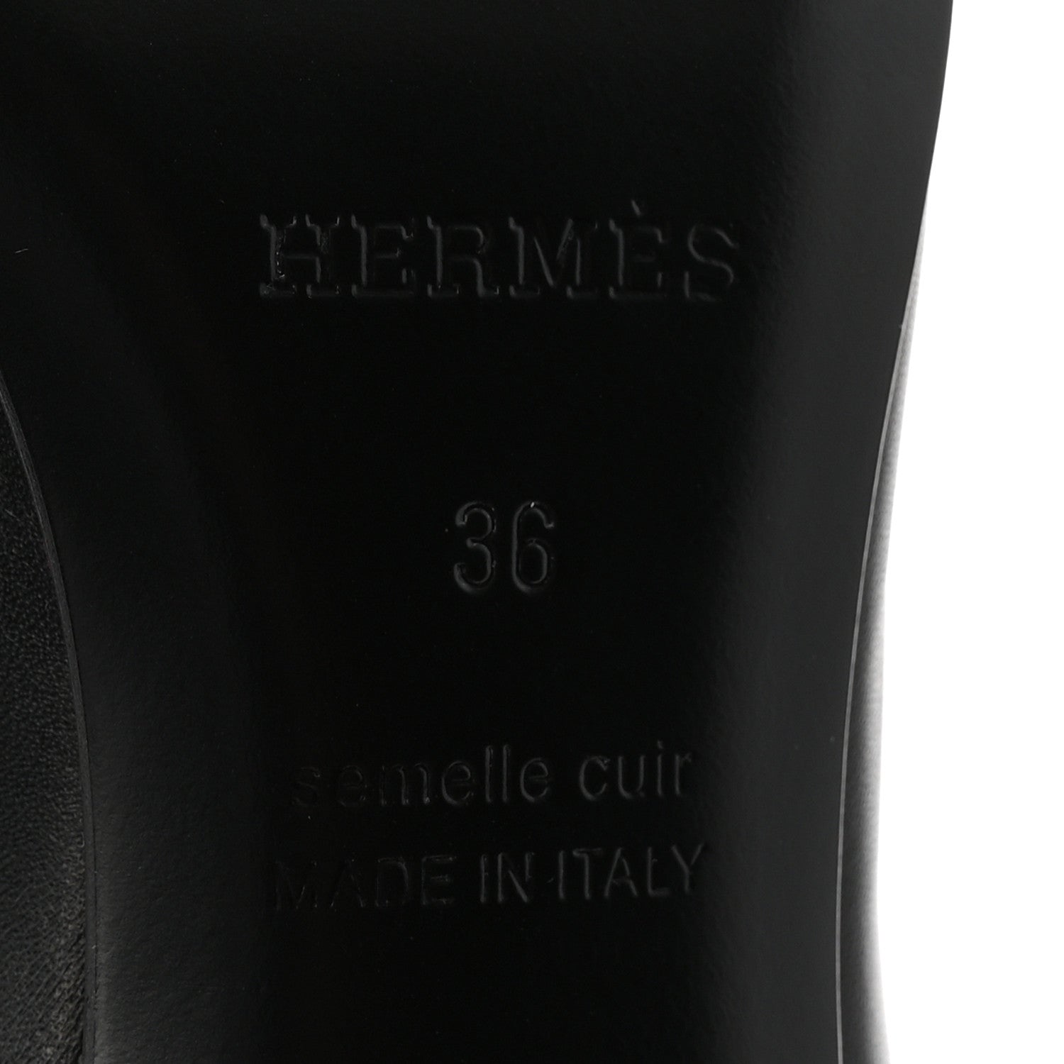 Calfskin Kiara 40 Pumps 36 Black