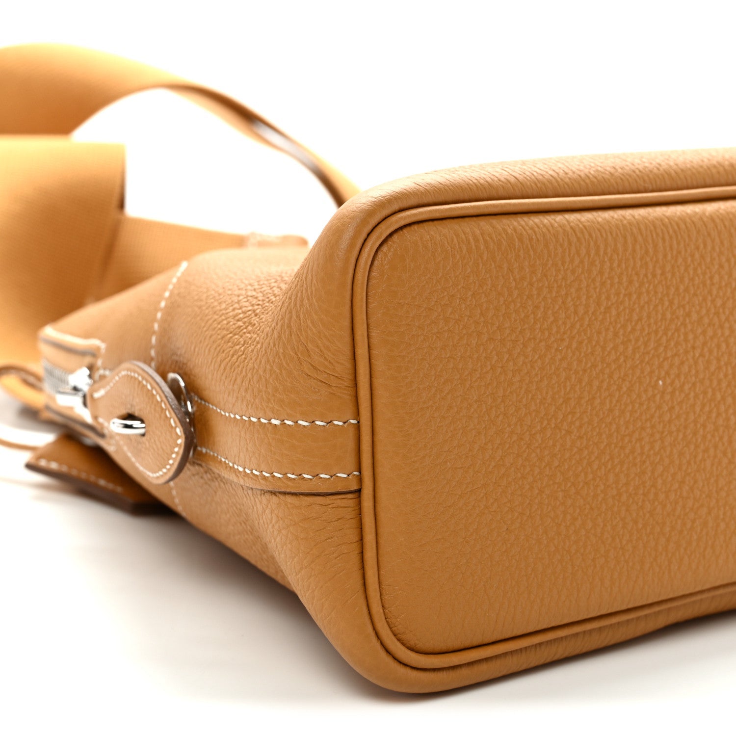 Togo Bolide Messenger Bag Naturel Sable