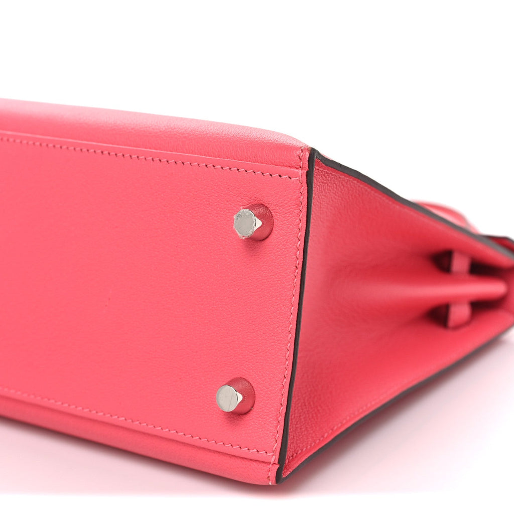 Chevre Chandra Kelly Sellier 25 Rose Lipstick