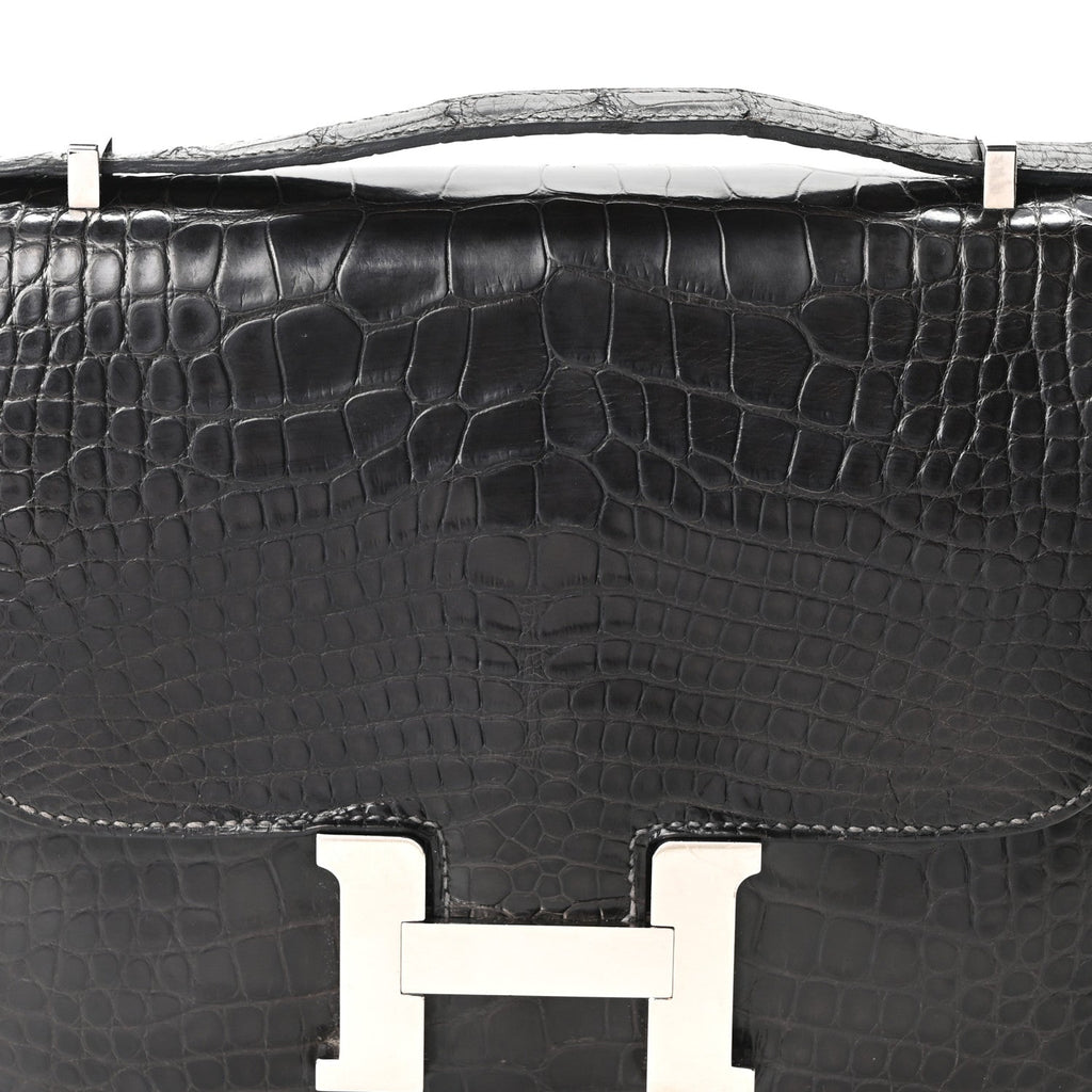 Shiny Alligator Constance 18 Black