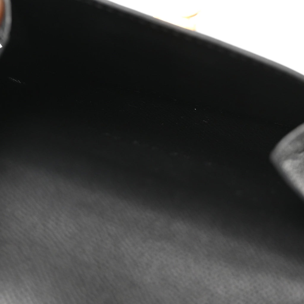 Veau Madame Kelly Pocket Compact Wallet Black